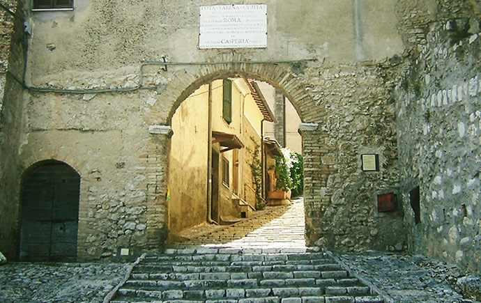 casperia italy arco